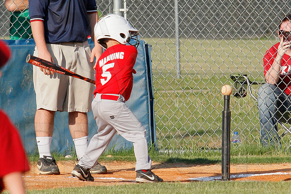 Phillies vs. Razorbacks 5-6 year old baseball 6-3-2014 (© Justin Manning) JWM_0086