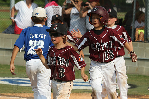 Benton-Midkiff vs. Bryant-Griffin 8 year old (Cal Ripken) 7-20-2014 (©Justin Manning) JWM_389