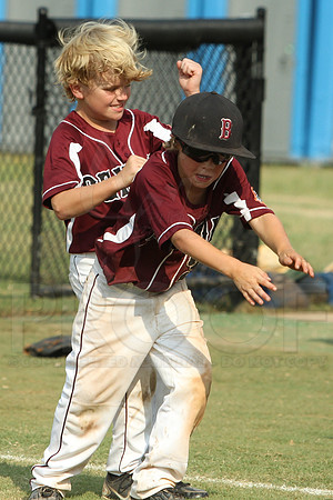 Benton-Midkiff vs. Bryant-Griffin 8 year old (Cal Ripken) 7-20-2014 (©Justin Manning) JWM_415