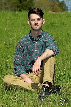 Devin Guthrie senior pictures_JWM_0021
