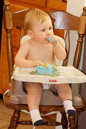 Kaleb's 1st birthday party 10-21-12 (Justin Manning)0032