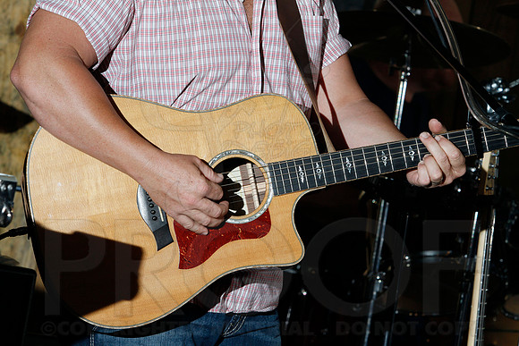 Midnight Hurricanes live at Boogies Bar and Grill 6-14-2014 (© Justin Manning) JWM_0157