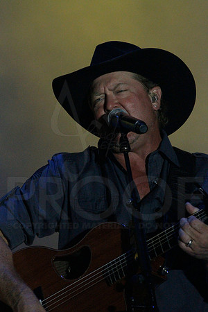 Tracy Lawrence (Brickfest) 6-28-2014 (©Justin Manning) JWM_024