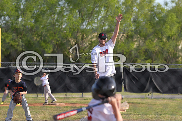 Bomb Squad vs Tigers 6-7 year old (Pitching Machine) 4-27-2015 (©Justin Manning) JWM_0176
