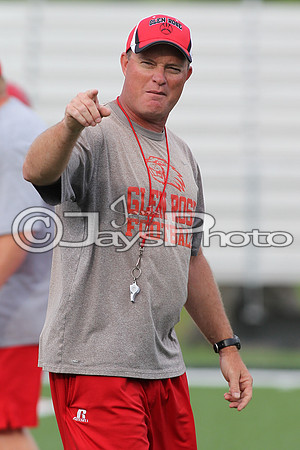Glen Rose towel game (preseason football red-white game) 5-28-2015 (©Justin Manning) JWM_0093