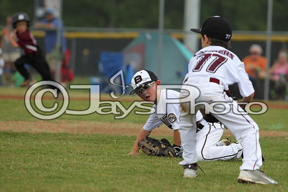 Benton (Cobb) vs. Benton 5-6 year old All-Stars 6-14-2015 (©Justin Manning) JWM_0079