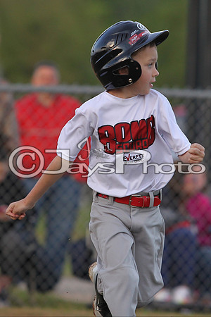 Bomb Squad vs Tigers 6-7 year old (Pitching Machine) 4-27-2015 (©Justin Manning) JWM_0048