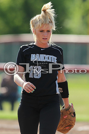 Bauxite @ Harmony Grove softball 4-21-2015 (©Justin Manning) JWM_0249