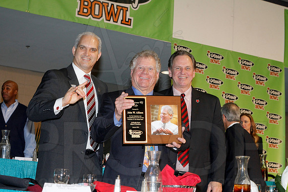 Mayor's Luncheon (Guest Speaker Brett Farve) (©Justin Manning) JWM_0250