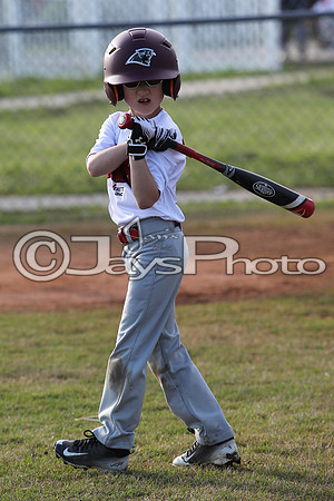 Bomb Squad vs Tigers 6-7 year old (Pitching Machine) 4-27-2015 (©Justin Manning) JWM_0094