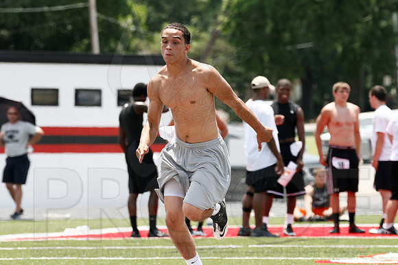 ArkansasVarsity Combine 5-26-12(Justin Manning)256