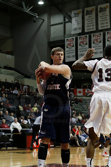 FAU @ UALR 1-24-13 (Justin Manning)0083