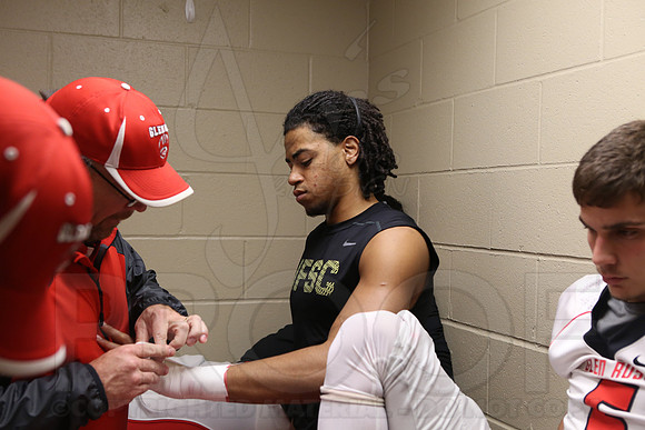 Glen Rose vs. Charleston 12-21-13 (©Justin Manning) (©Justin Manning) JWM0168 0168
