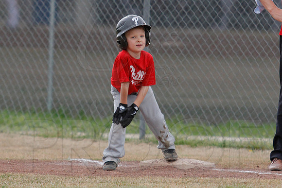 Phillies vs. Razorbacks 5-6 year old baseball 4-3-2014 (© Justin Manning) JWM_0033