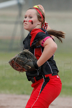 Harmony Grove @ Glen Rose softball 3-31-2014 (© Justin Manning) JWM_0081
