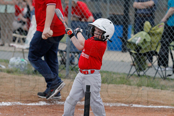 Phillies vs. Razorbacks 5-6 year old baseball 4-3-2014 (© Justin Manning) JWM_0293
