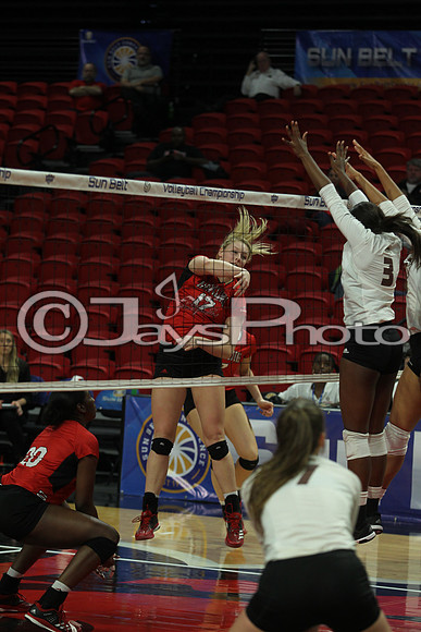 Louisiana vs. Texas State 11-18-17_JWM0165