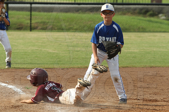 Benton-Midkiff vs. Bryant-Griffin 8 year old (Cal Ripken) 7-20-2014 (©Justin Manning) JWM_324