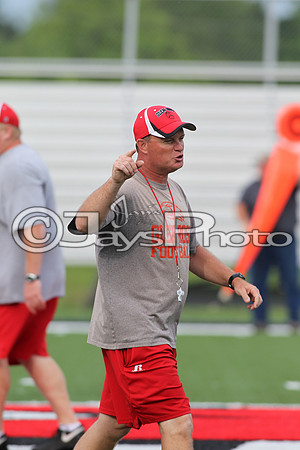Glen Rose towel game (preseason football red-white game) 5-28-2015 (©Justin Manning) JWM_0096