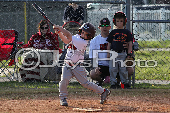 Bomb Squad vs Tigers 6-7 year old (Pitching Machine) 4-27-2015 (©Justin Manning) JWM_0112