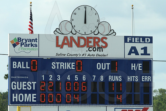 Benton-Midkiff vs. Bryant-Griffin 8 year old (Cal Ripken) 7-20-2014 (©Justin Manning) JWM_416