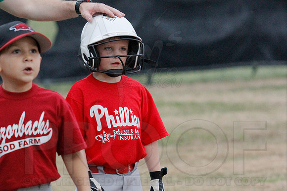 Phillies vs. Razorbacks 5-6 year old baseball 4-3-2014 (© Justin Manning) JWM_0335