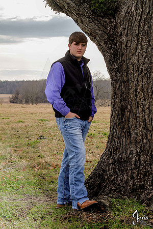 Austin Hicks senior pictures 12-29-13 (�Justin Manning) (�Justin Manning) (�Justin Manning) JWM_0009