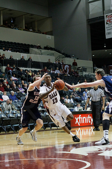 FAU @ UALR 1-24-13 (Justin Manning)0088