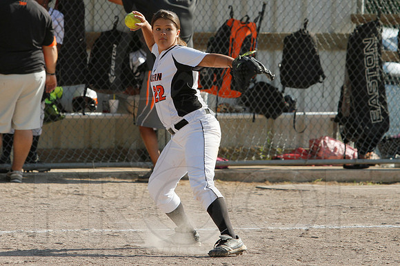 Ouachita @ Malvern Softball 5-6-2014 (© Justin Manning) JWM_0234