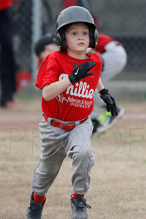 Phillies vs. Razorbacks 5-6 year old baseball 4-3-2014 (© Justin Manning) JWM_0199