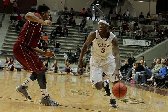 UALR vs. Troy Men's Basketball 1-11-14 (©Justin Manning) JWM_0423