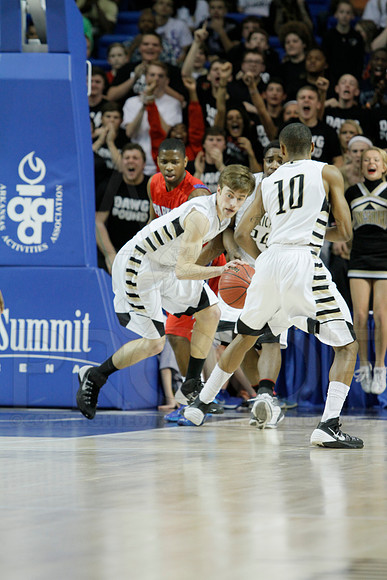 Jonesboro vs. Little Rock Parkview 6A State Boys State Finals 3-15-2014 (© Justin Manning) JWM_0159