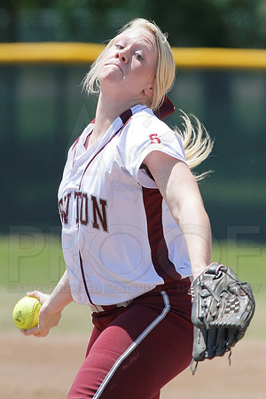 Benton vs. Mountain Home 6A State Softball Playoffs 5-11-13 (© Justin Manning) JWM0049
