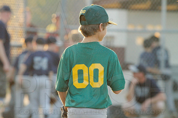 Thunder vs. A's 9-10 year old baseball 4-22-2014 (© Justin Manning) JWM_0142