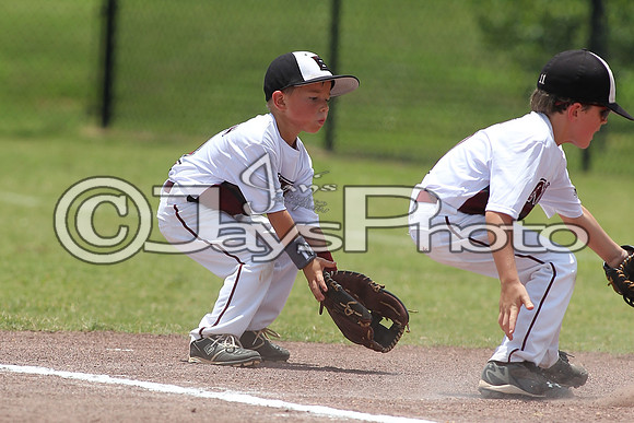 Benton (Cobb) vs. Benton (Jackson) Cal Ripken t-ball All-Stars 7-11-2015 (©Justin Manning) JWM_0021