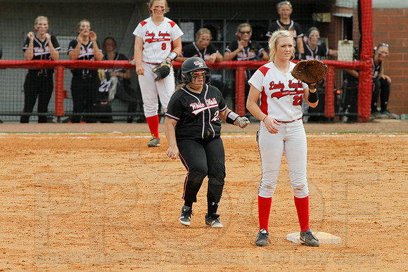 5A State Softball Finals Vilonia vs. White Hall 5-23-2014 (© Justin Manning) JWM_0323