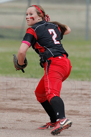 Harmony Grove @ Glen Rose softball 3-31-2014 (© Justin Manning) JWM_0080