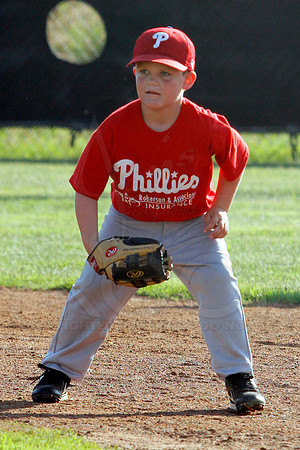 Phillies vs. Razorbacks 5-6 year old baseball 6-3-2014 (© Justin Manning) JWM_0002