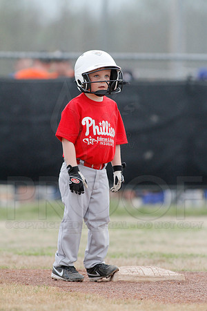 Phillies vs. Razorbacks 5-6 year old baseball 4-3-2014 (© Justin Manning) JWM_0132