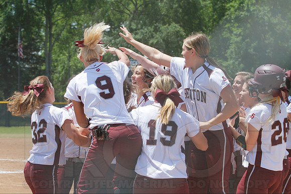 Benton vs. Mountain Home 6A State Softball Playoffs 5-11-13 (© Justin Manning) JWM0096