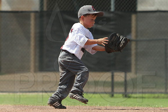 Benton vs. Mountain Home 5-6 year old All Stars 7-12-2014 (©Justin Manning) JWM_097