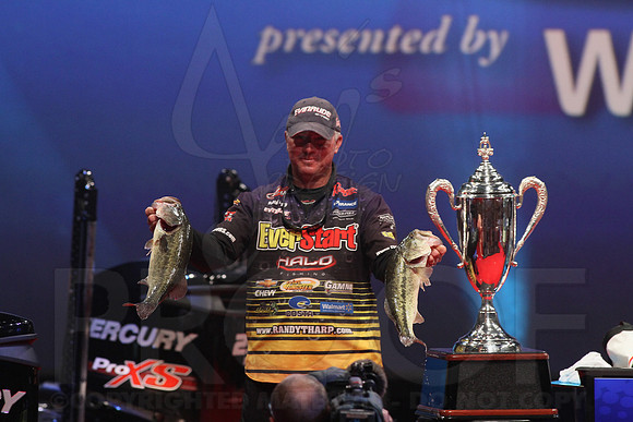 FLW Forrest Wood Cup Day final day 8-18-13 (© Justin Manning) JWM0391