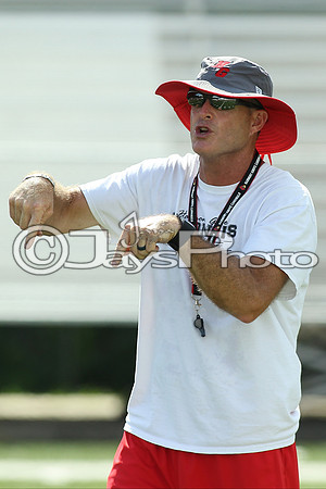 Harmony Grove Football Practice 8-10-17_JWM00120