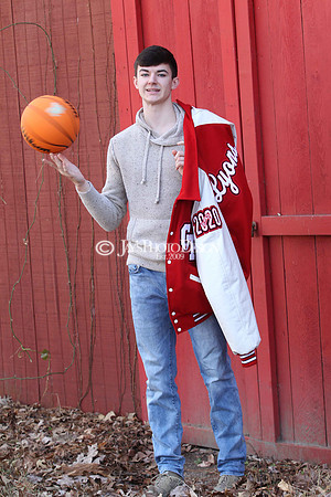 Brayden Lyons senior pictures 12-23-19_0040