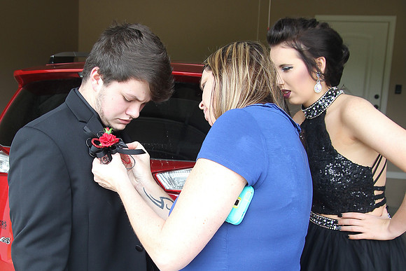 Sheridan Senior Prom 4-29-17_JWM00006