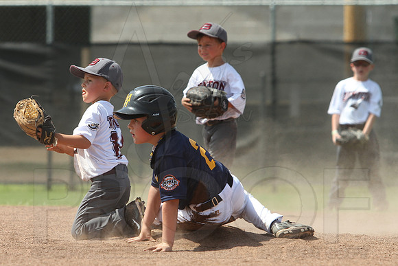 Benton vs. Mountain Home 5-6 year old All Stars 7-12-2014 (©Justin Manning) JWM_109