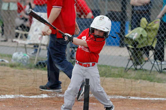 Phillies vs. Razorbacks 5-6 year old baseball 4-3-2014 (© Justin Manning) JWM_0292