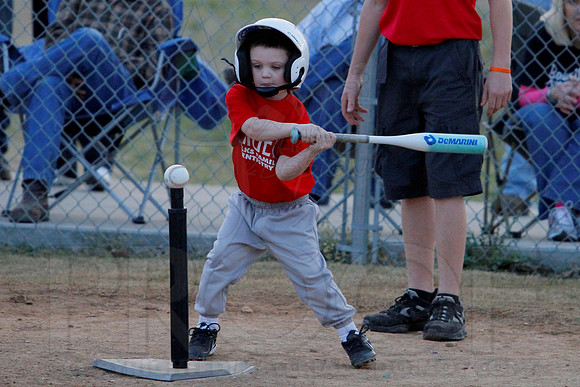T-ball Angels vs Panthers 3-28-13 (© Justin Manning) JWM0059