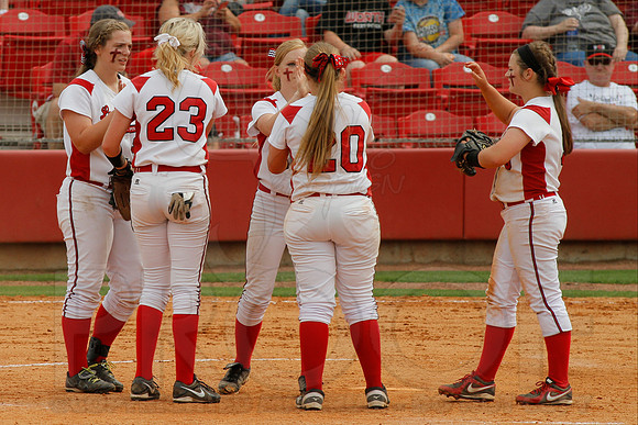 5A State Softball Finals Vilonia vs. White Hall 5-23-2014 (© Justin Manning) JWM_0319