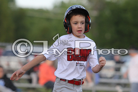 Bomb Squad vs Tigers 6-7 year old (Pitching Machine) 4-27-2015 (©Justin Manning) JWM_0051